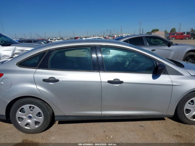 1FADP3E29EL430565 Ford 2014