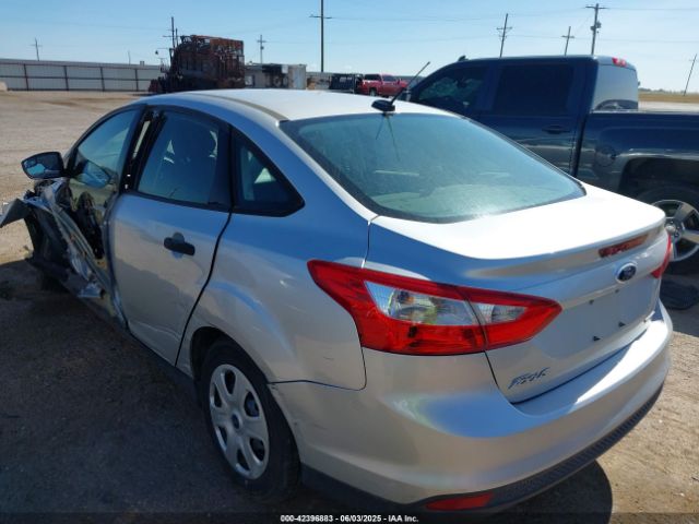 1FADP3E29EL430565 Ford 2014