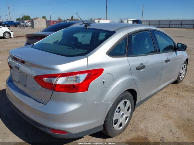 1FADP3E29EL430565 Ford 2014