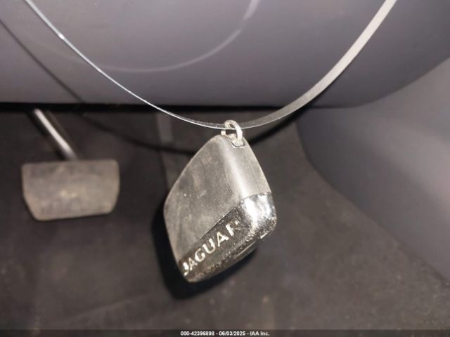 2017 JAGUAR F-PACE SADCS2BV2HA897781 Photo 10