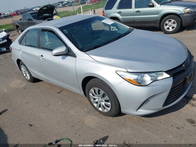 2015 4T4BF1FK5FR514564 main image