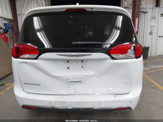 2C4RC1BG1HR683133 Chrysler 2017