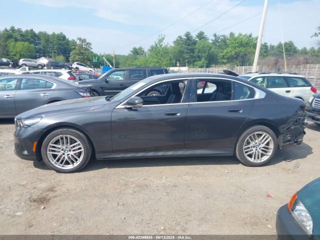 WBA43FJ03RCS39433 BMW 530I