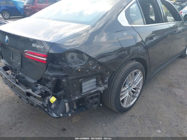 WBA43FJ03RCS39433 BMW 530I