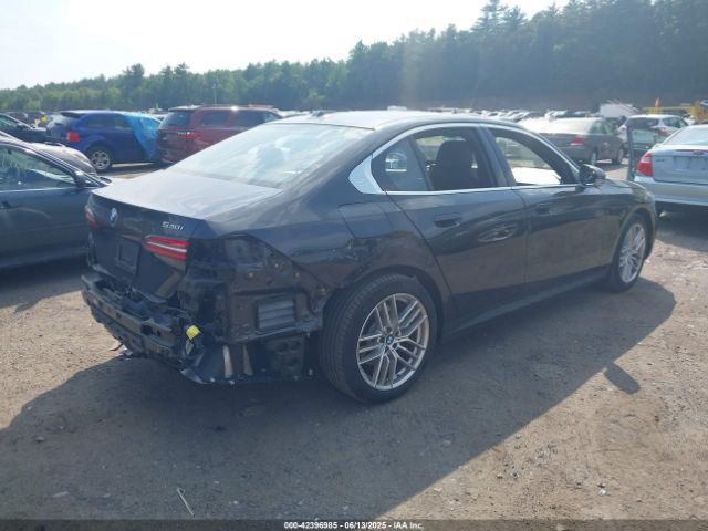WBA43FJ03RCS39433 BMW 530I