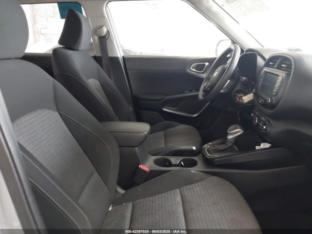 KNDJ23AU1M7747492 KIA SOUL S