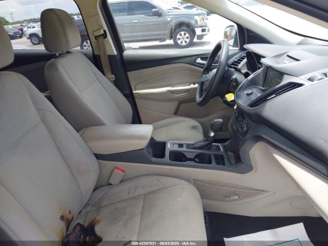 1FMCU0G95HUE86116 Ford ESCAPE SE