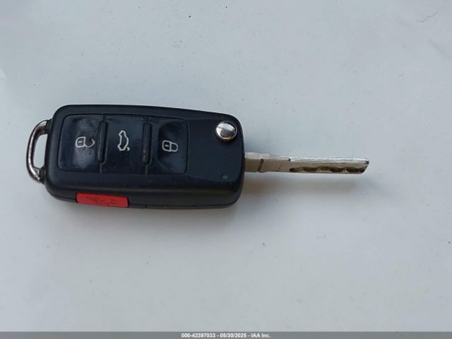 WVGBV7AX8FW503114 Volkswagen TIGUAN S
