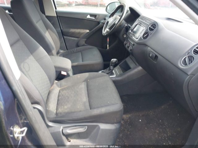 WVGBV7AX8FW503114 Volkswagen TIGUAN S