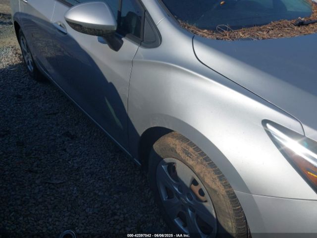 3G1BC5SM3HS522499 Chevrolet Cruze Ls Auto