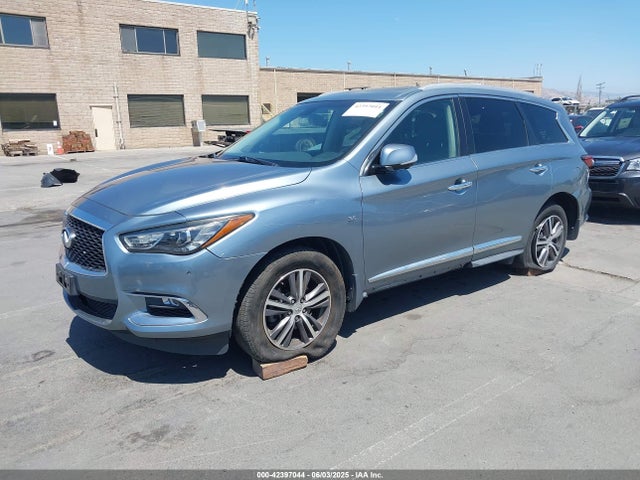 Infiniti 2017 2017 5N1DL0MN9HC507760 Image 2