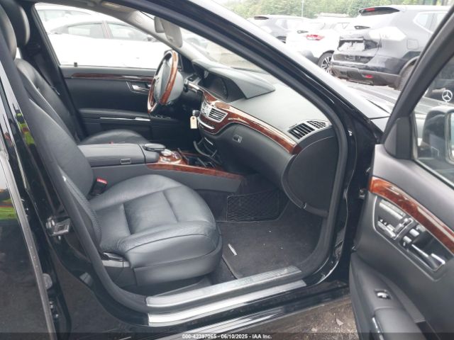 2010 MERCEDES-BENZ S 550 WDDNG8GB6AA342514 Photo 4