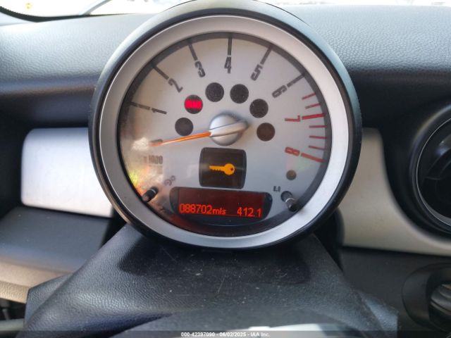 2010 MINI COOPER WMWMF3C52ATZ62130 Photo 6