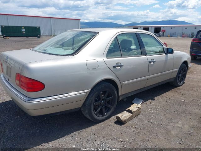 1999 MERCEDES-BENZ E 320 WDBJF82H5XX024427 Photo 3