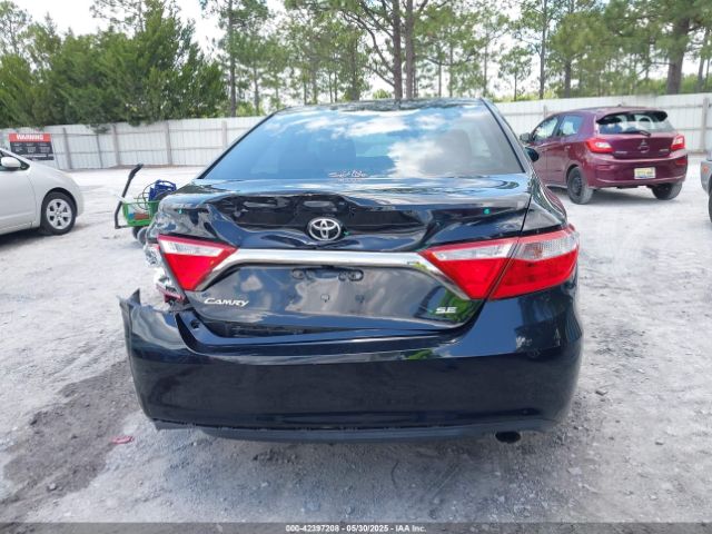 4T1BF1FK0GU216886 Toyota CAMRY SE