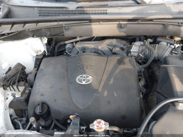 2018 TOYOTA HIGHLANDER 5TDKZRFH9JS529672 Photo 9