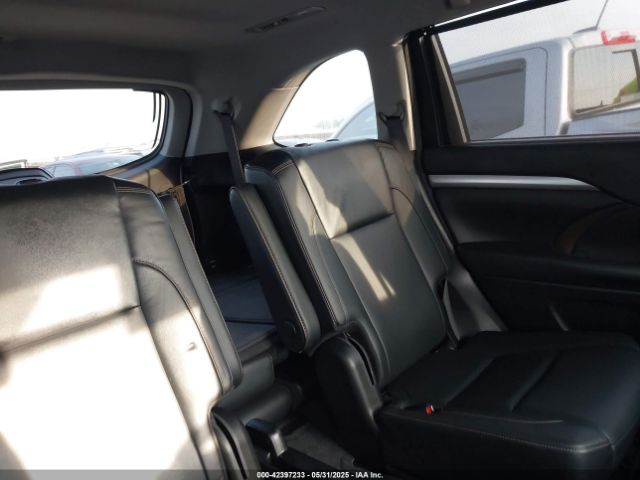 2018 TOYOTA HIGHLANDER 5TDKZRFH9JS529672 Photo 7
