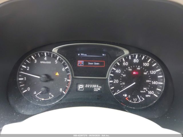 5N1AR2MN6EC688714 Nissan Pathfinder S
