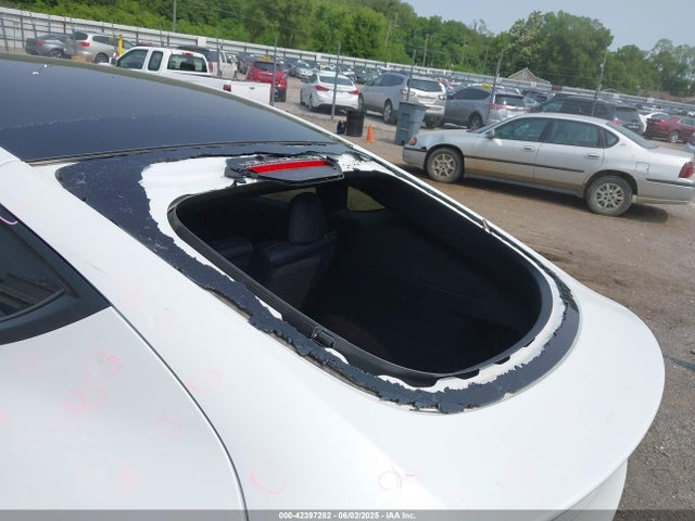 2022 TESLA MODEL Y 7SAYGDEE6NF400487 Photo 5