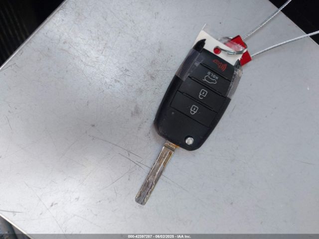 KNDJP3A51G7297597 KIA SOUL +