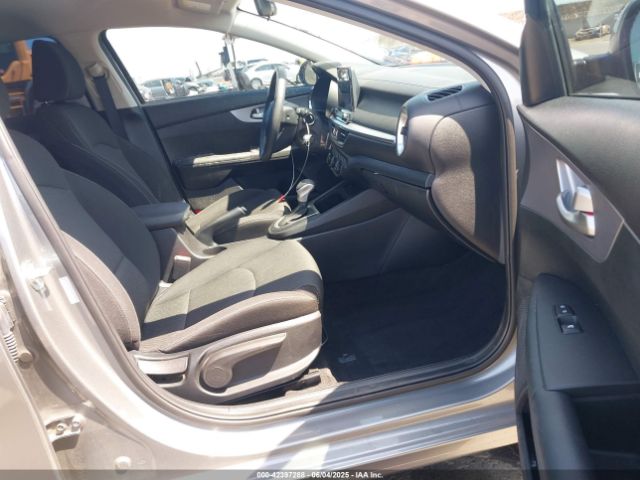 2022 KIA FORTE 3KPF24AD0NE461372 Photo 4