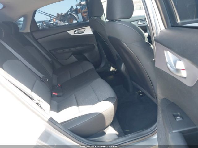 2022 KIA FORTE 3KPF24AD0NE461372 Photo 7