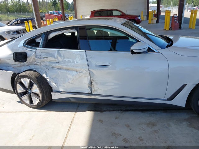 WBY83FB08RFR94660 BMW I4