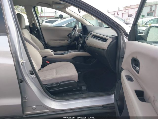 3CZRU5H34JM710664 Honda HR-V LX