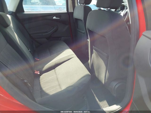 1FADP3F26GL271263 Ford FOCUS SE