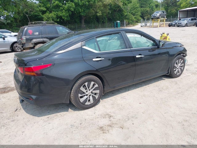 Nissan 2019 2019 1N4BL4BV1KC141327 Image 4