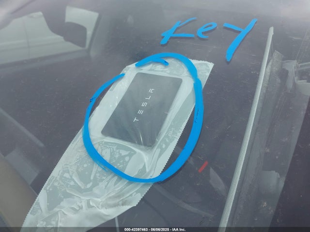 2021 TESLA MODEL Y 5YJYGDEF2MF272740 Photo 10