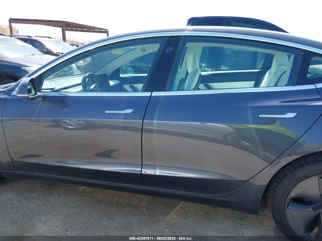 5YJ3E1EA3JF167638 Tesla MODEL 3