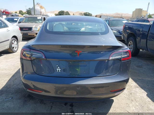 5YJ3E1EA3JF167638 Tesla MODEL 3