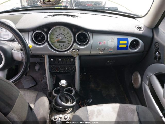 2005 MINI COOPER WMWRC33505TK62367 Photo 4