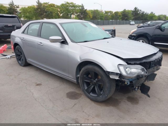 2018 CHRYSLER 300 2C3CCABG3JH266313 Photo 0