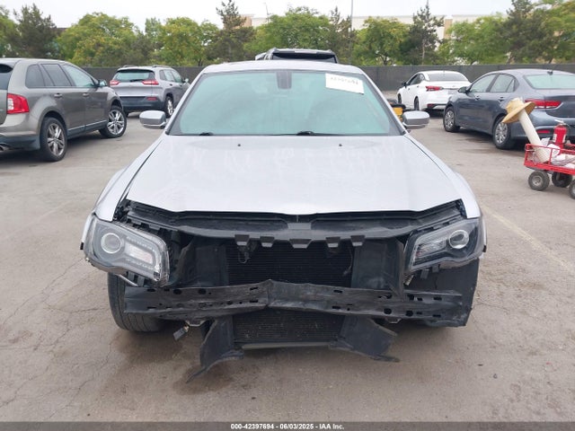 Chrysler 300 300s 2018 2C3CCABG3JH266313 Image 12