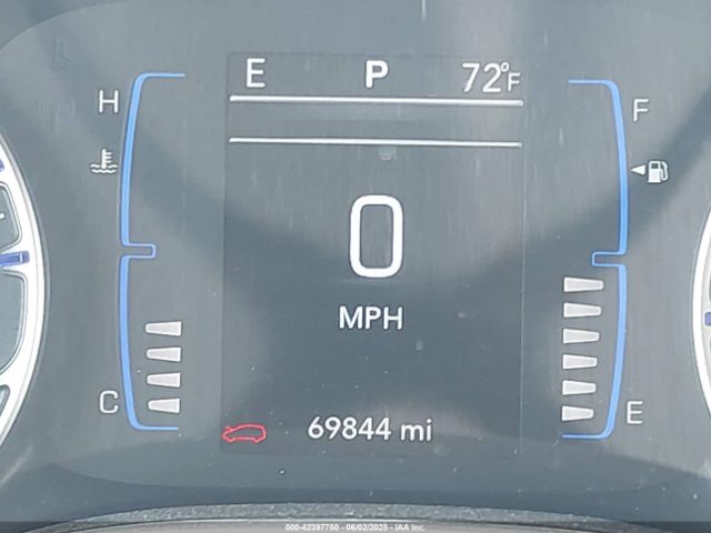 2C4RC1CG6NR208958 Chrysler Voyager Lx