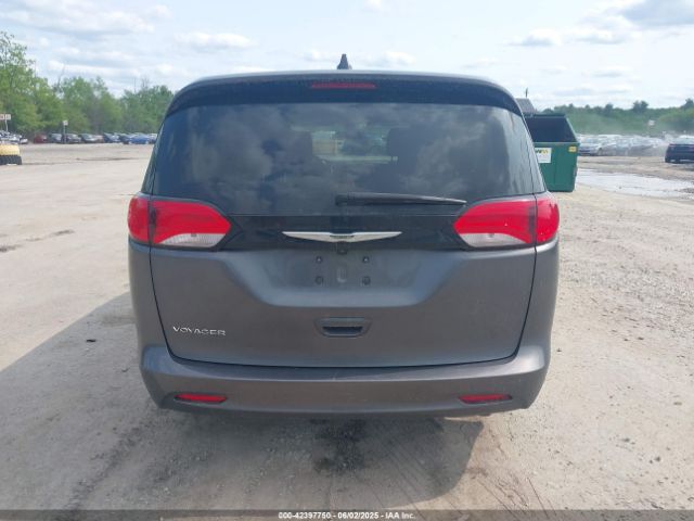2C4RC1CG6NR208958 Chrysler Voyager Lx