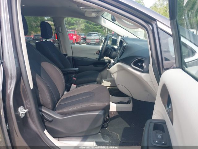 2022 CHRYSLER VOYAGER 2C4RC1CG6NR208958 Photo 4