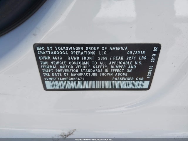 1VWBT7A39EC033471 Volkswagen Passat 1.8t Se