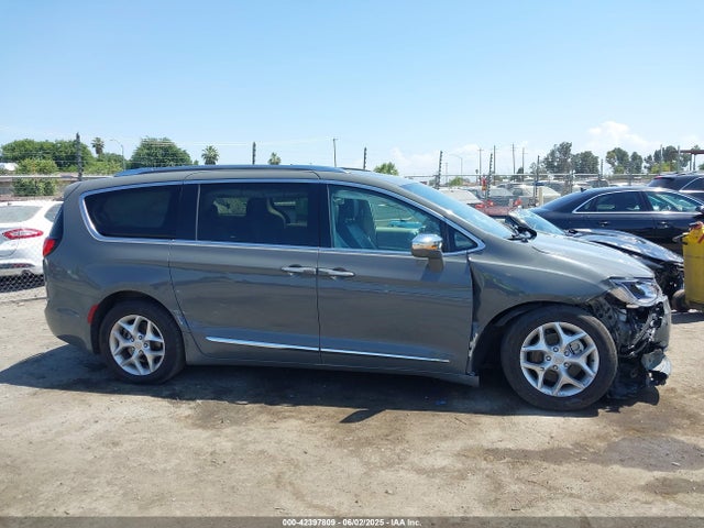 2C4RC1GG4LR135418 Chrysler Pacifica Limited