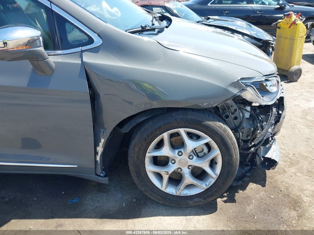 2C4RC1GG4LR135418 Chrysler Pacifica Limited