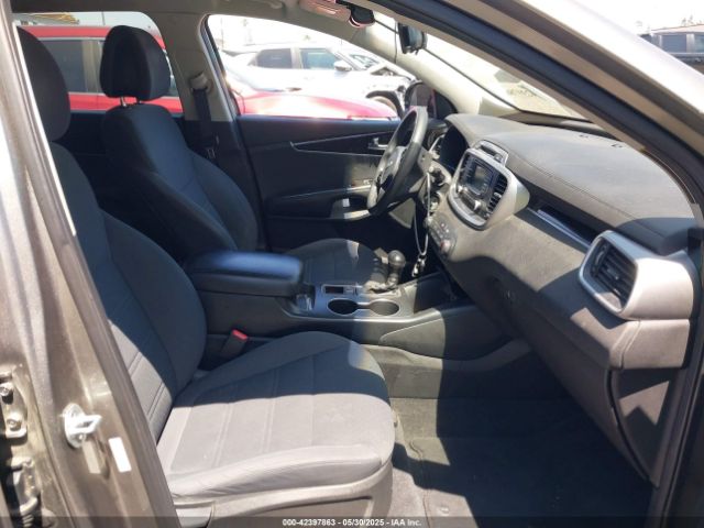 5XYPG4A59GG072430 KIA Sorento 3.3l Lx