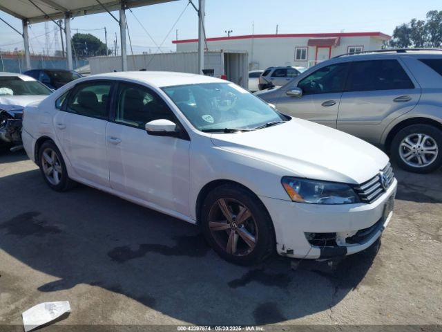 2013 VOLKSWAGEN PASSAT 1VWBP7A32DC013114