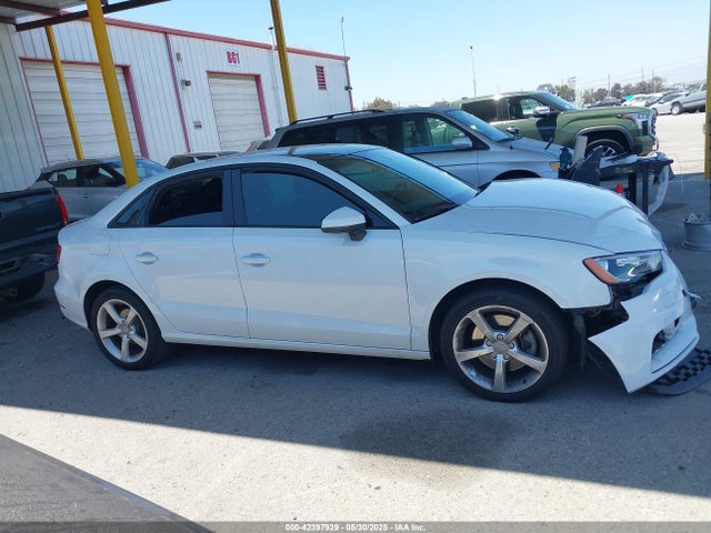 WAUBFGFFXF1053607 Audi S3