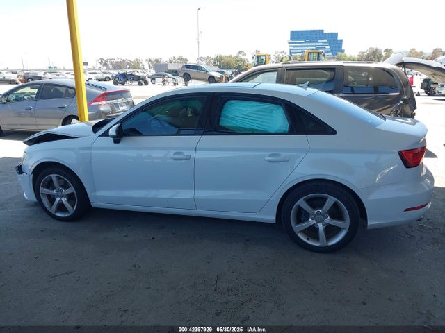 WAUBFGFFXF1053607 Audi S3