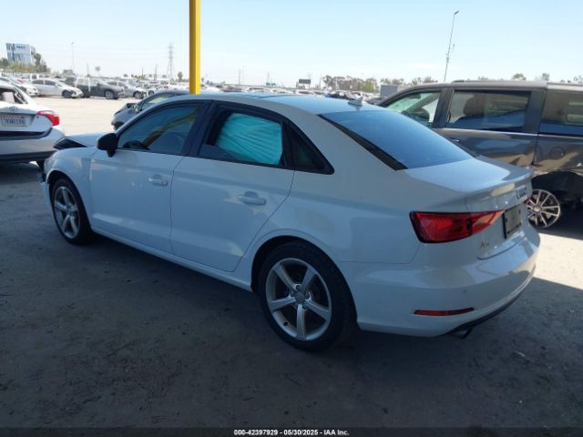 2015 AUDI A3 WAUBFGFFXF1053607 Photo 2