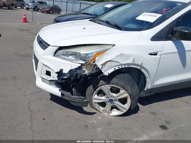 1FMCU9G98EUD99388 Ford 2014