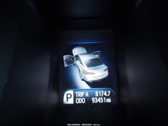 4T1BK1EB3FU167677 Toyota AVALON XLE