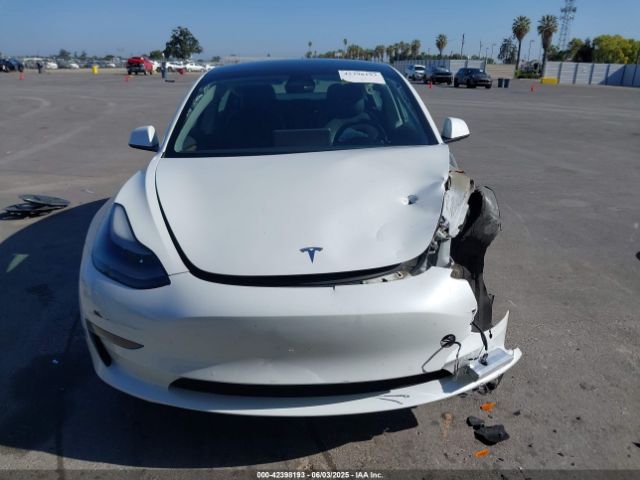 5YJ3E1EA6MF079364 Tesla 2021